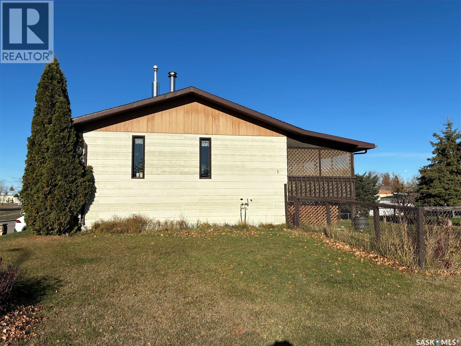 1 Marion CRESCENT, Meadow Lake — photo 32