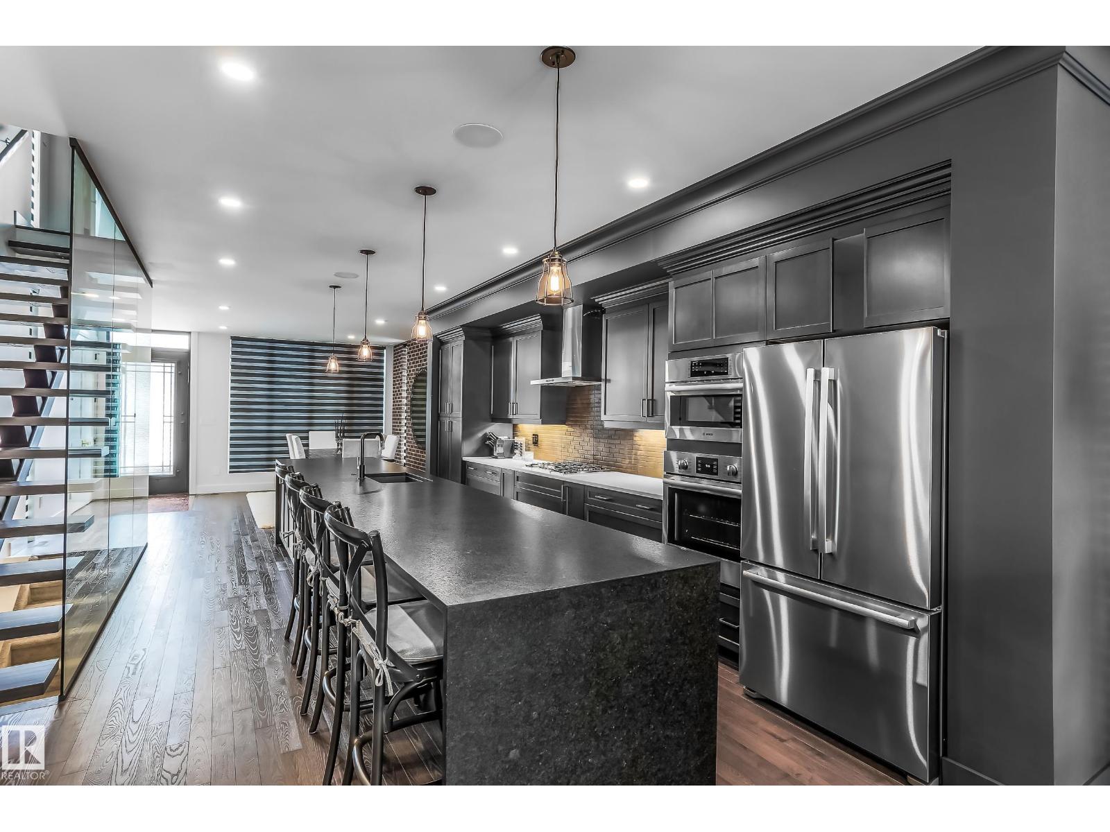 Property photograph 10 for MLS E4514804