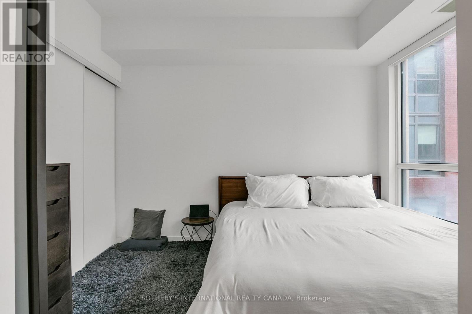 #611 108 PETER STREET - 15