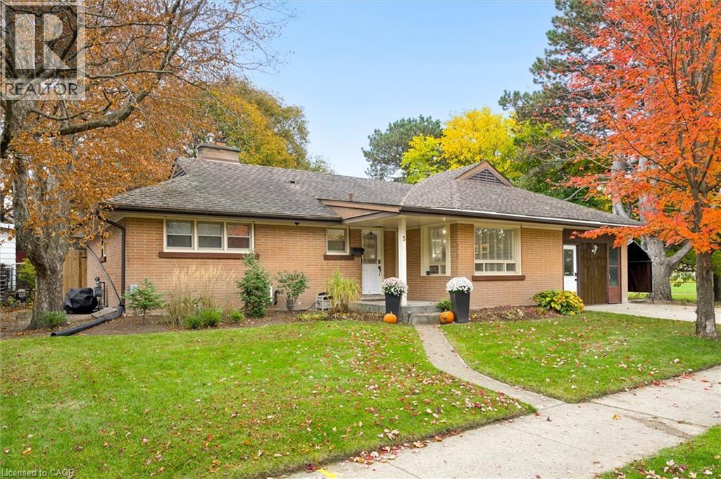 3 Oakwood Avenue, photo 1 of 31
