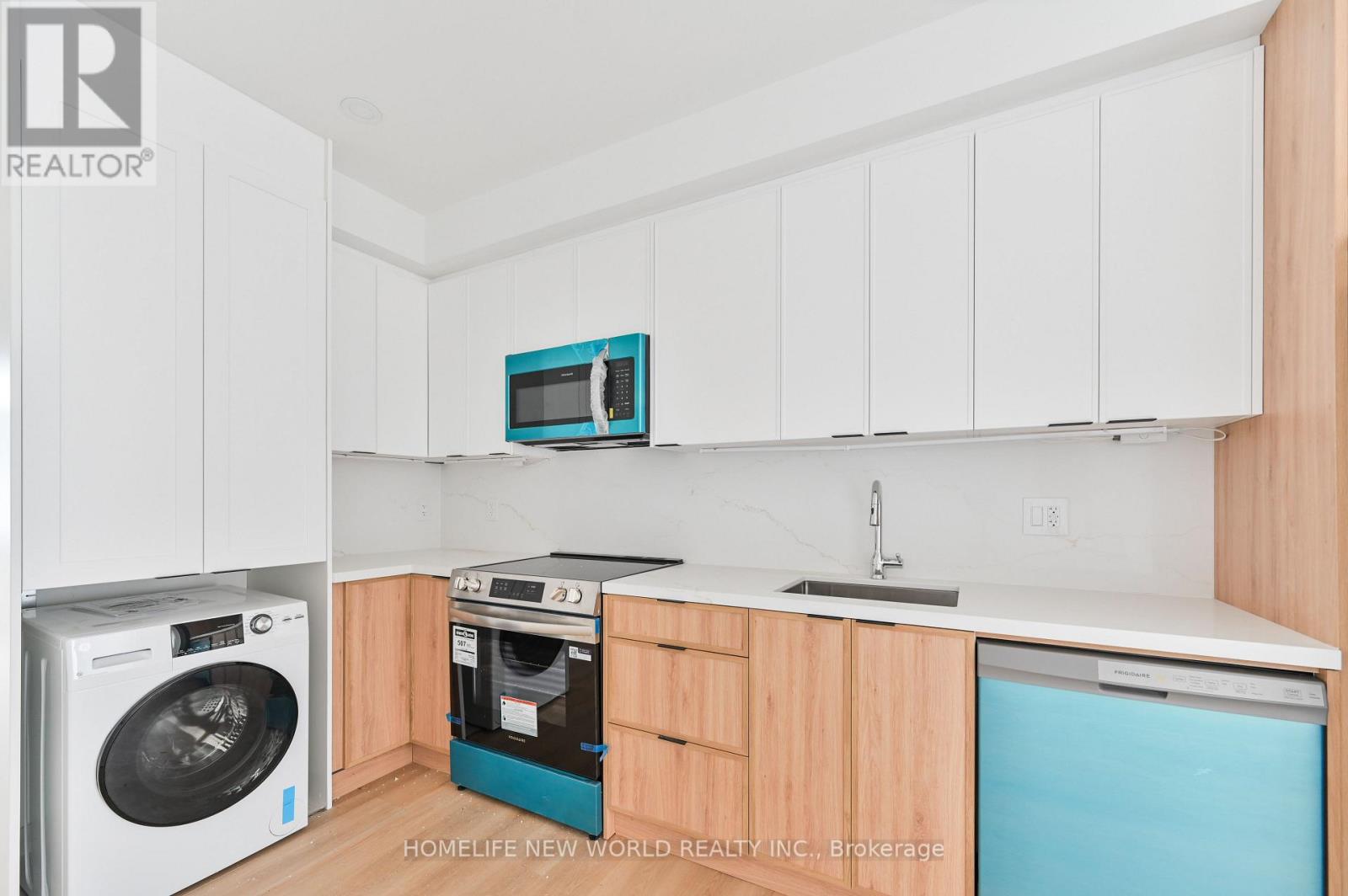 201 - 228 EMERSON AVENUE, Toronto (Dovercourt-Wallace Emerson-Junction) — photo 7