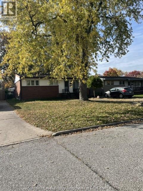 1203 BELLEPERCHE