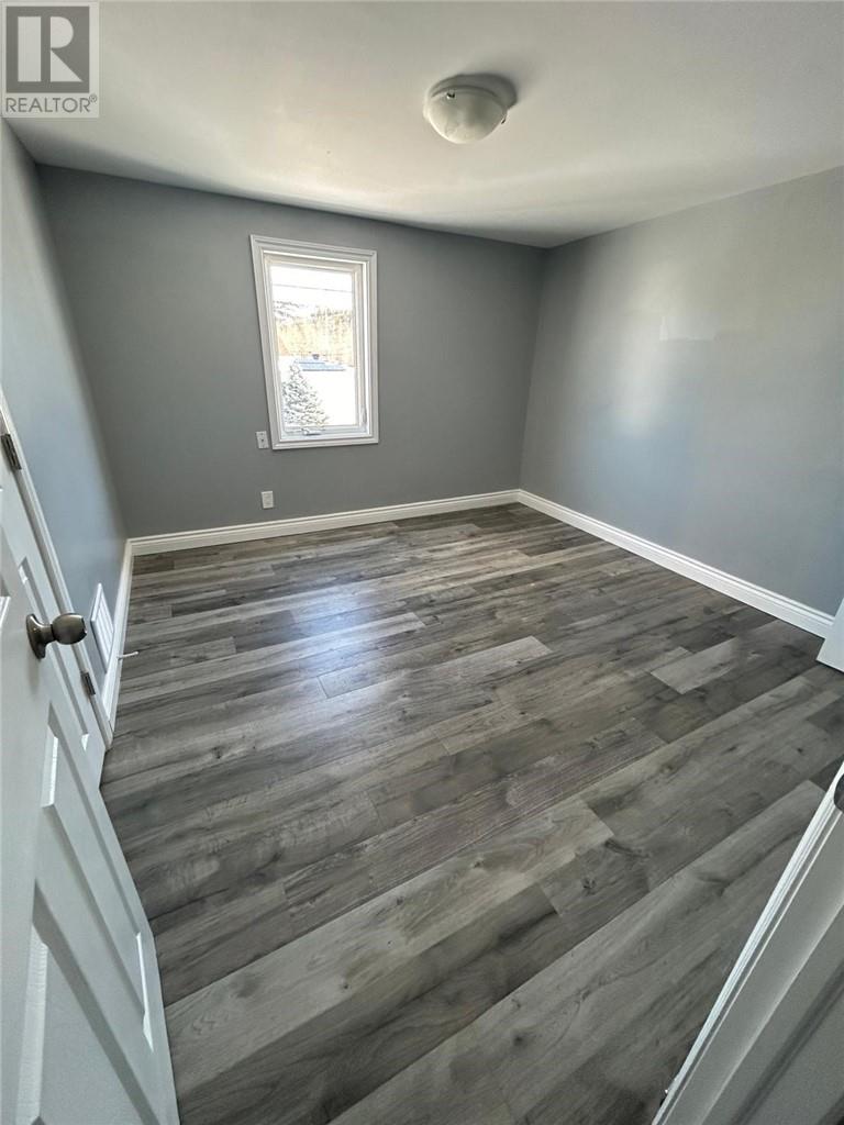422 King Street / 499 Percy Avenue, Sudbury — photo 7
