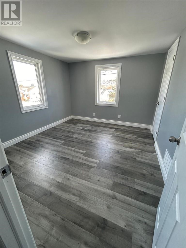 422 King Street / 499 Percy Avenue, Sudbury — photo 9
