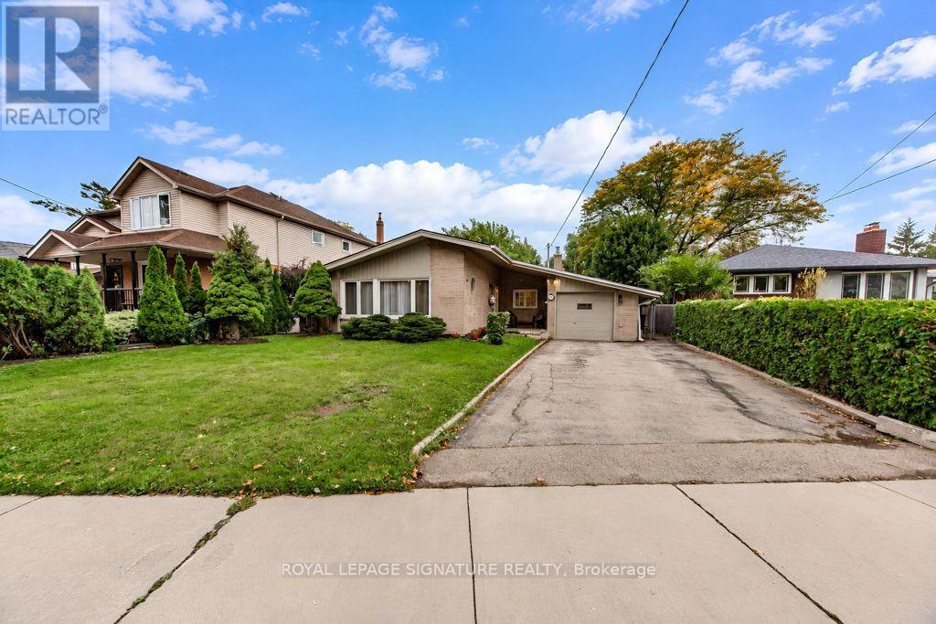 10 BEAVER BEND CRESCENT - 2