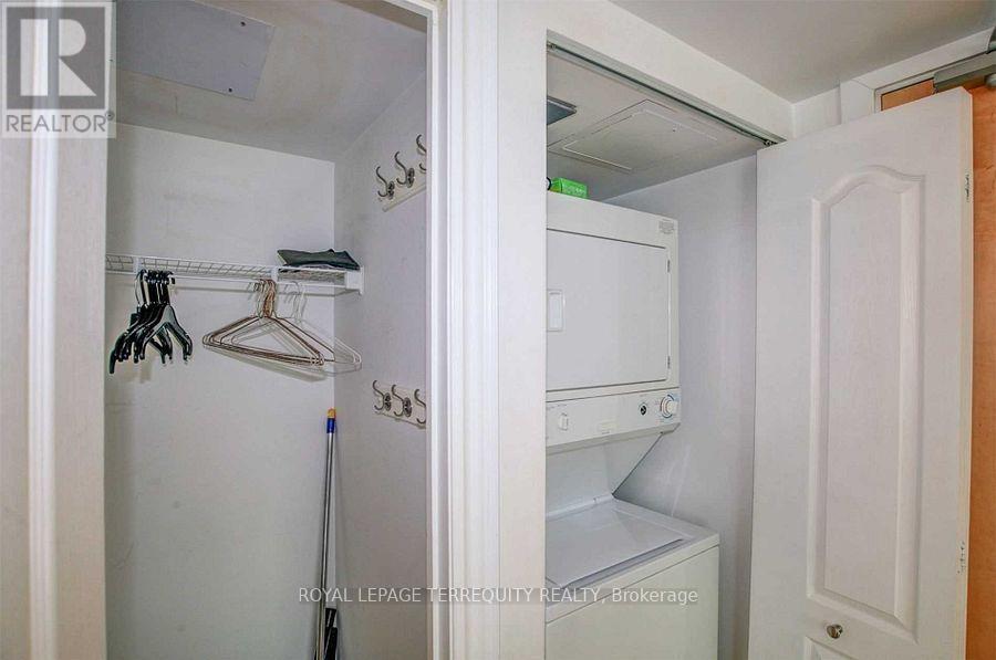 404 - 212 EGLINTON AVENUE E, Toronto (Mount Pleasant West) — photo 11