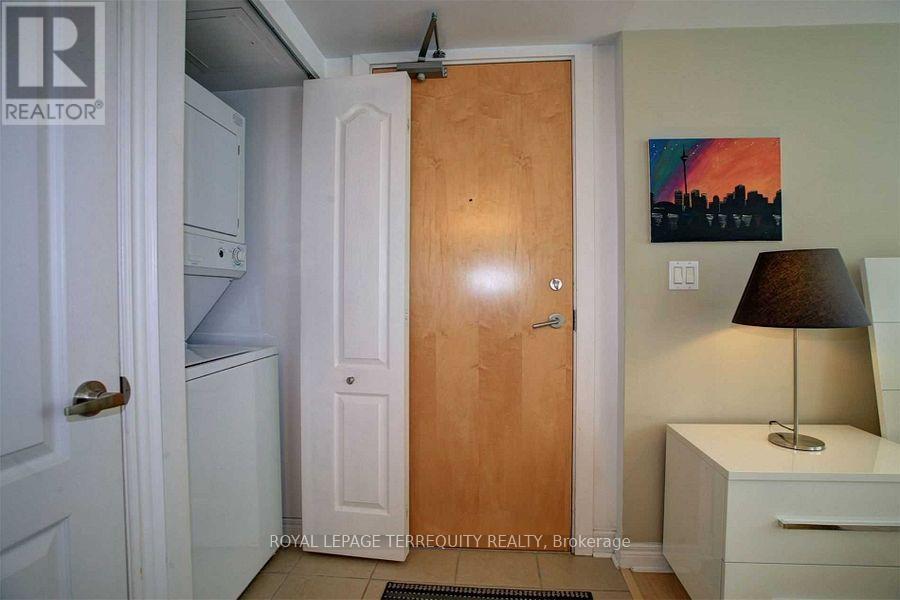 404 - 212 EGLINTON AVENUE E, Toronto (Mount Pleasant West) — photo 8