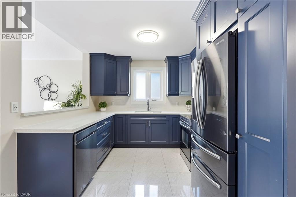 18 SABLE Drive, Ancaster — photo 11