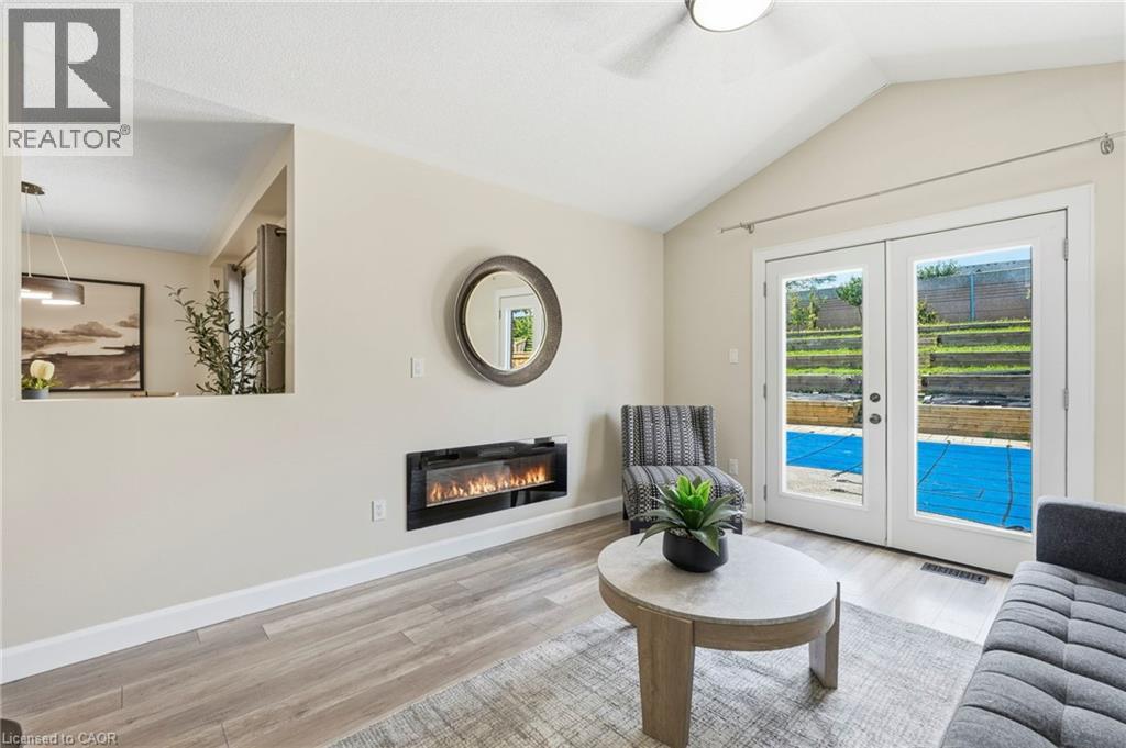 18 SABLE Drive, Ancaster — photo 9