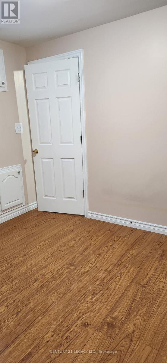 BASEMENT - 27 PAR AVENUE, Toronto (Woburn) — photo 4