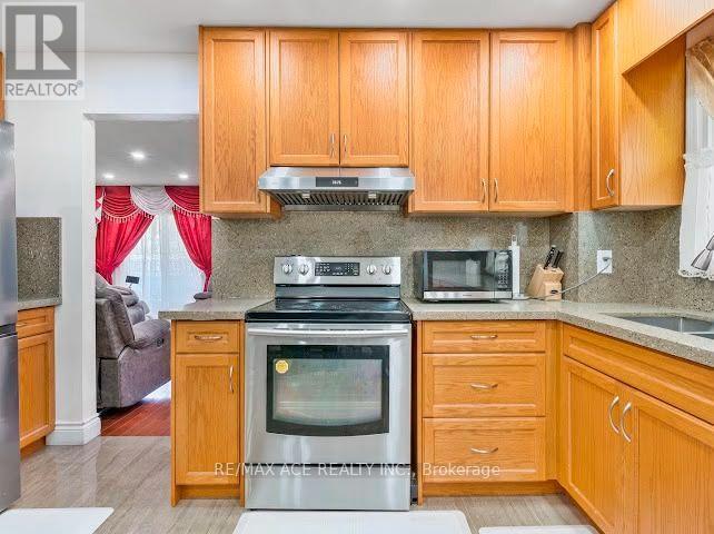 UPPER - 149 NELSON STREET, Toronto (Woburn) — photo 9