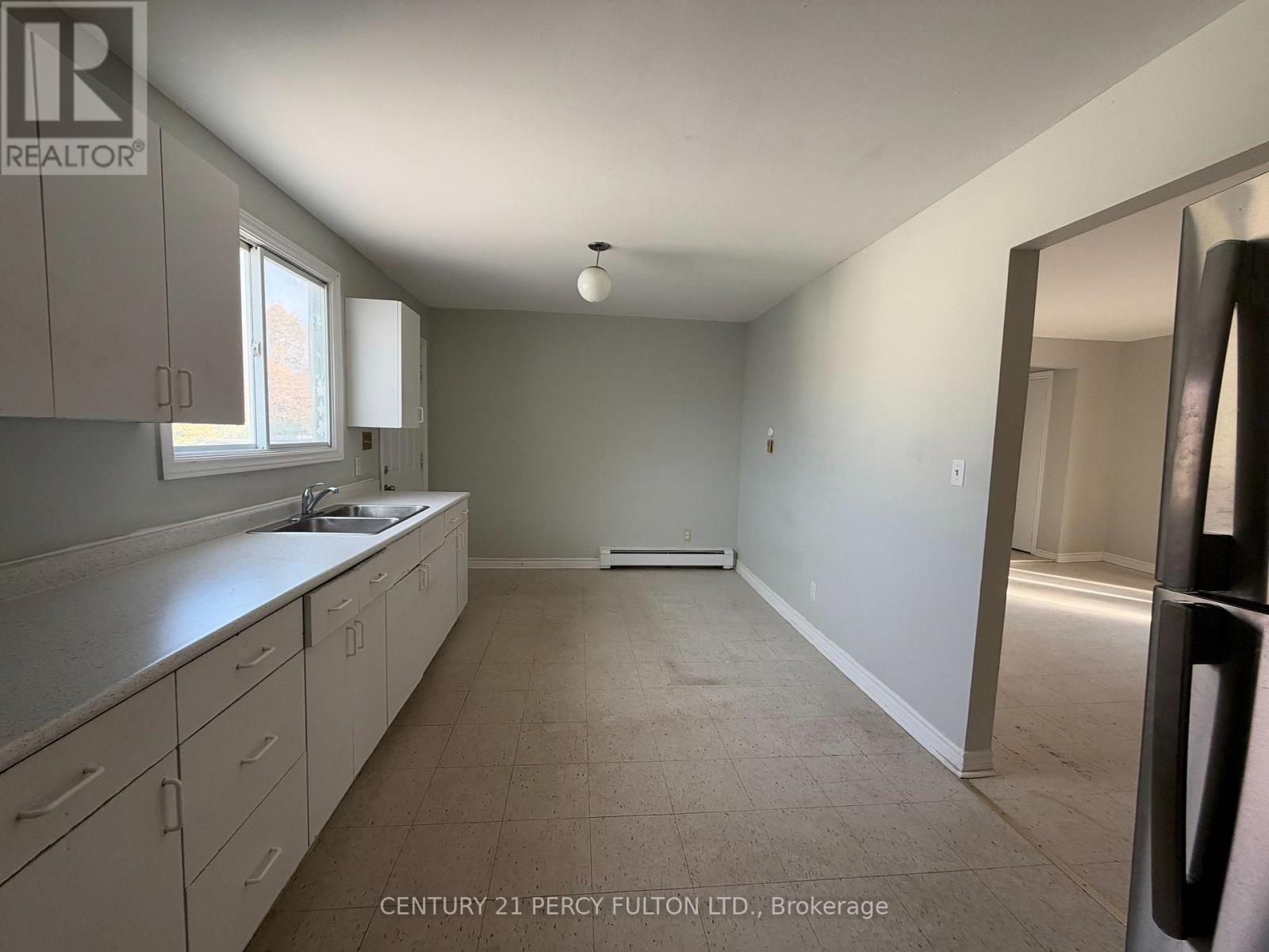 86 BROCK STREET E, Oshawa (O'Neill) — photo 5