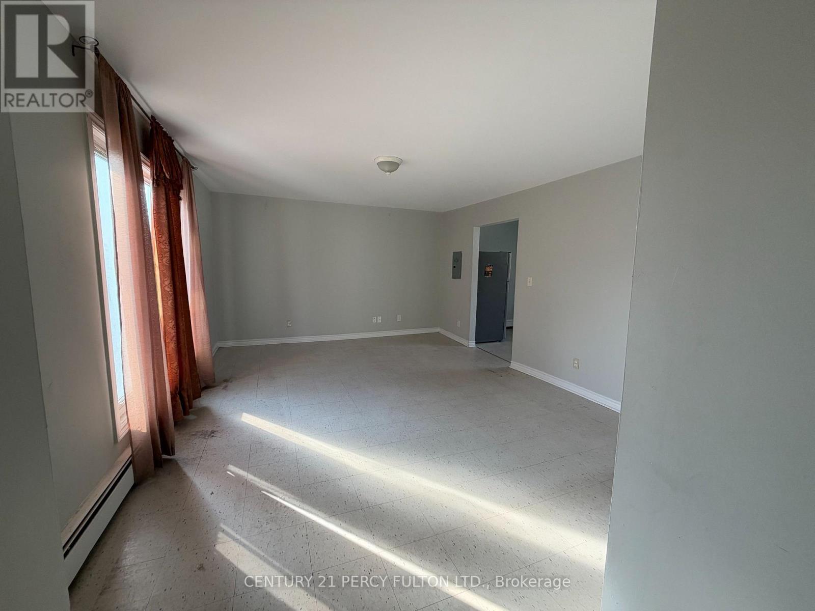 86 BROCK STREET E, Oshawa (O'Neill) — photo 7