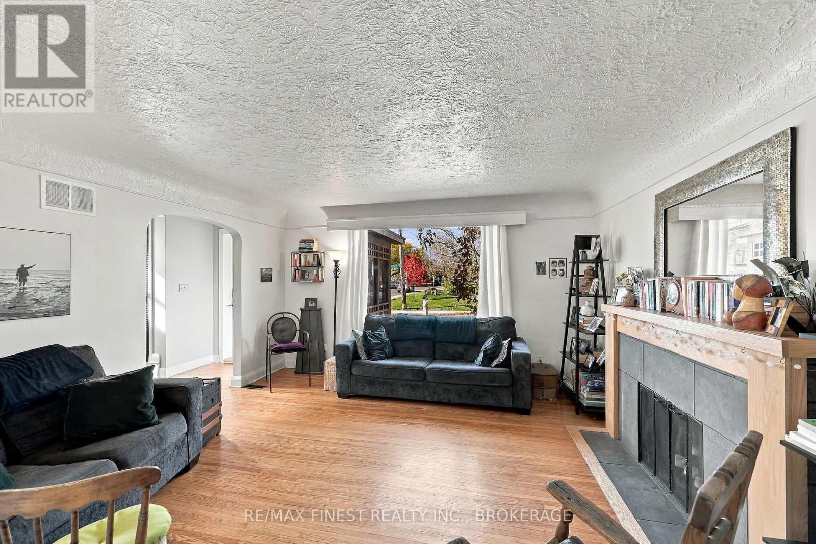 199 TORONTO STREET, Kingston (Central City East) — photo 9