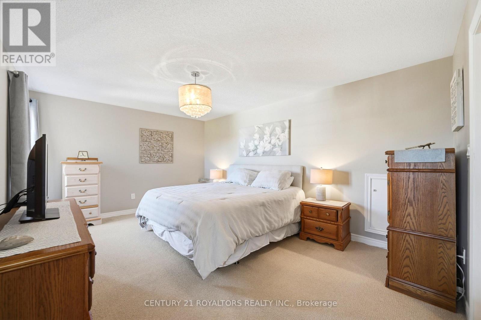 42 Pearcey Crescent, Barrie photo 19