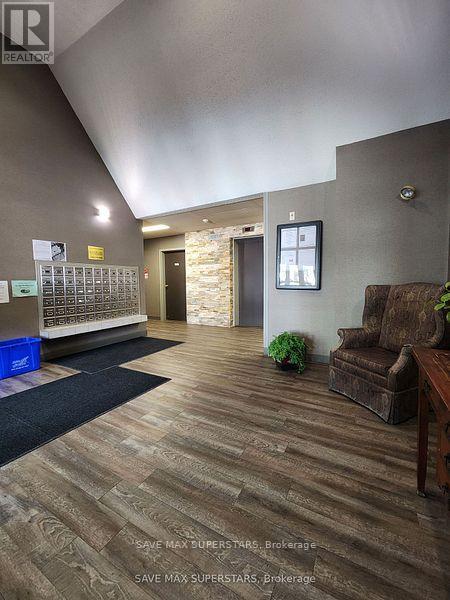 205-120 BELL FARM Road, Barrie photo 24