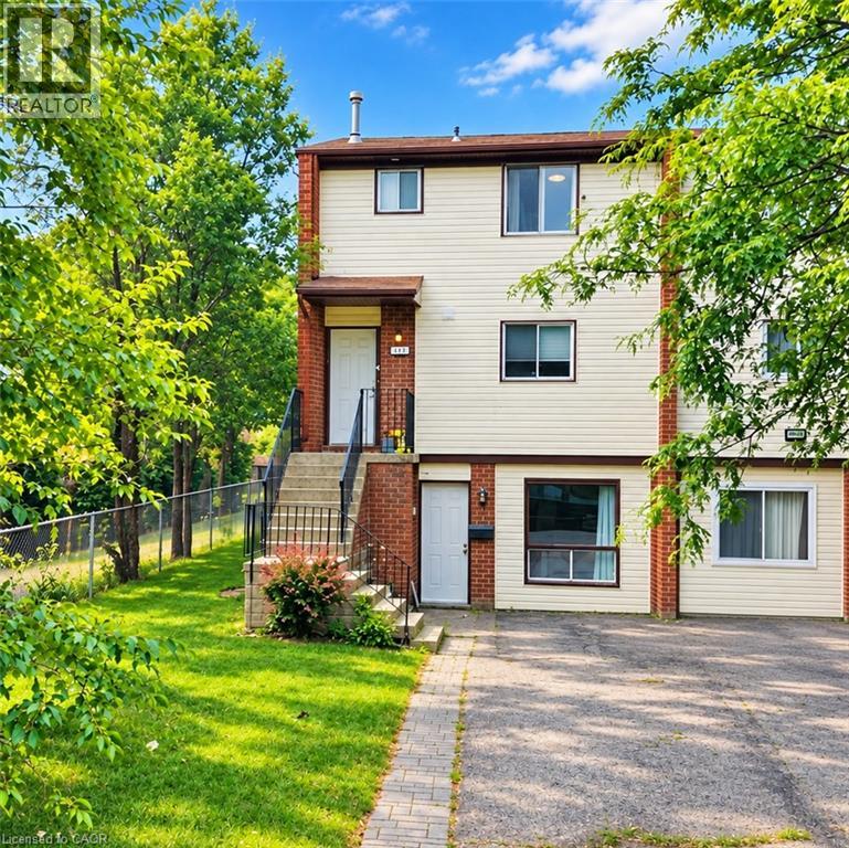 421 Bairstow Crescent Unit A, photo 1 of 32