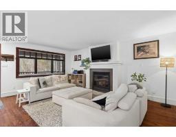3212 30 Street SW, Calgary — photo 4