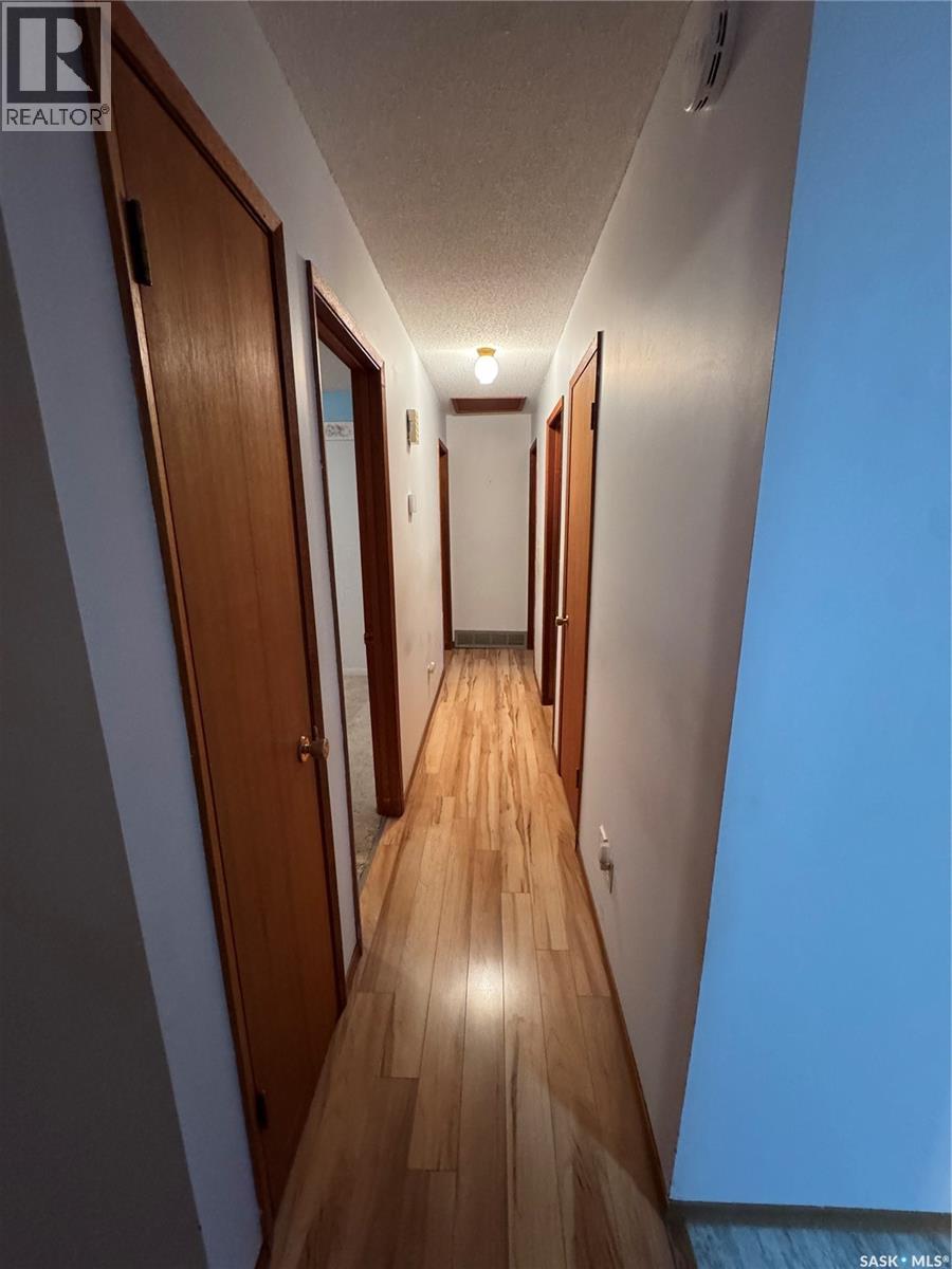 230 Harvey BAY, Weyburn — photo 20