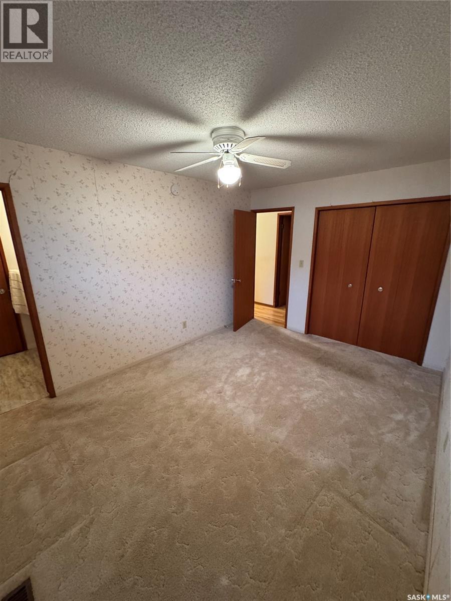 230 Harvey BAY, Weyburn — photo 24