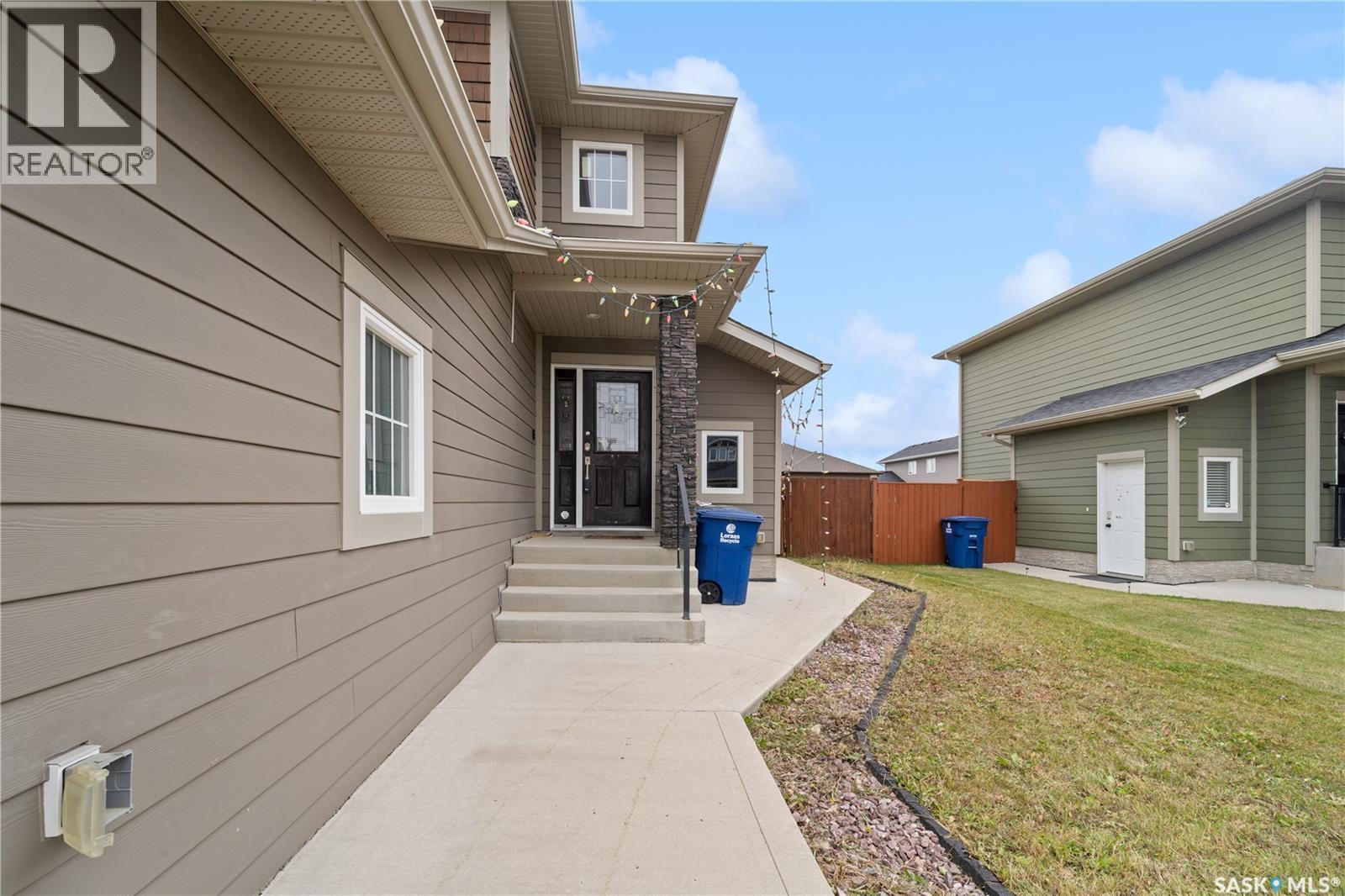 435 Pichler CRESCENT, Saskatoon — photo 2