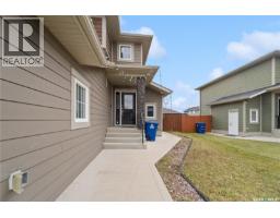 435 Pichler CRESCENT, Saskatoon — photo 2