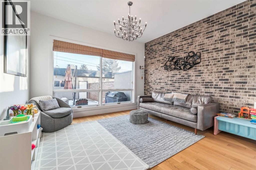 4 Bed, 4 Bath Duplex for Sale in Calgary – 4210 19 Street SW, Calgary – MLS# A2355201 - Image 12