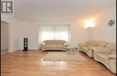 48 FAIRHOLME AVENUE, Toronto (Englemount-Lawrence) — photo 3