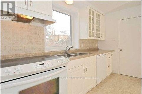 48 FAIRHOLME AVENUE, Toronto (Englemount-Lawrence) — photo 5