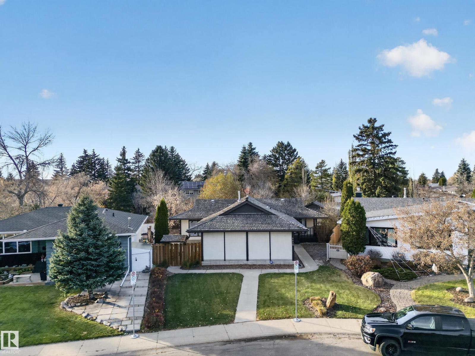 3616 117 ST NW, Edmonton, Alberta, T6J1S3