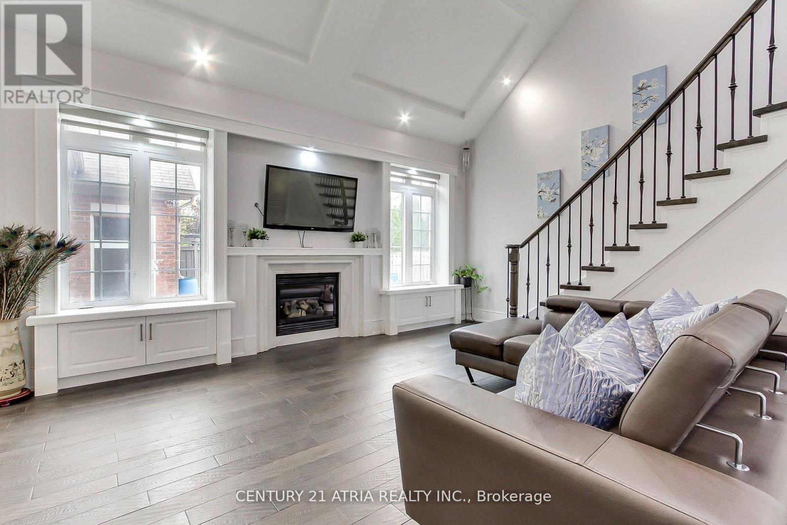 111 ZOKOL DRIVE, Aurora — photo 8