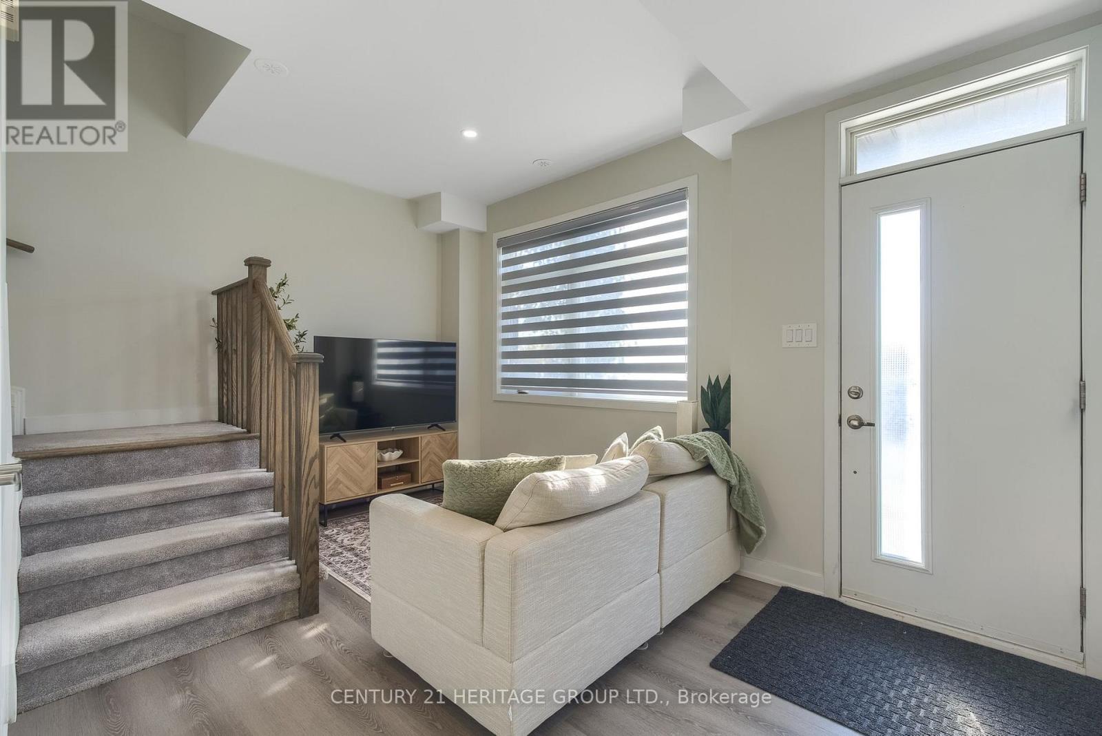 44 SAINTFIELD DRIVE, Vaughan (Vaughan Grove) — photo 9