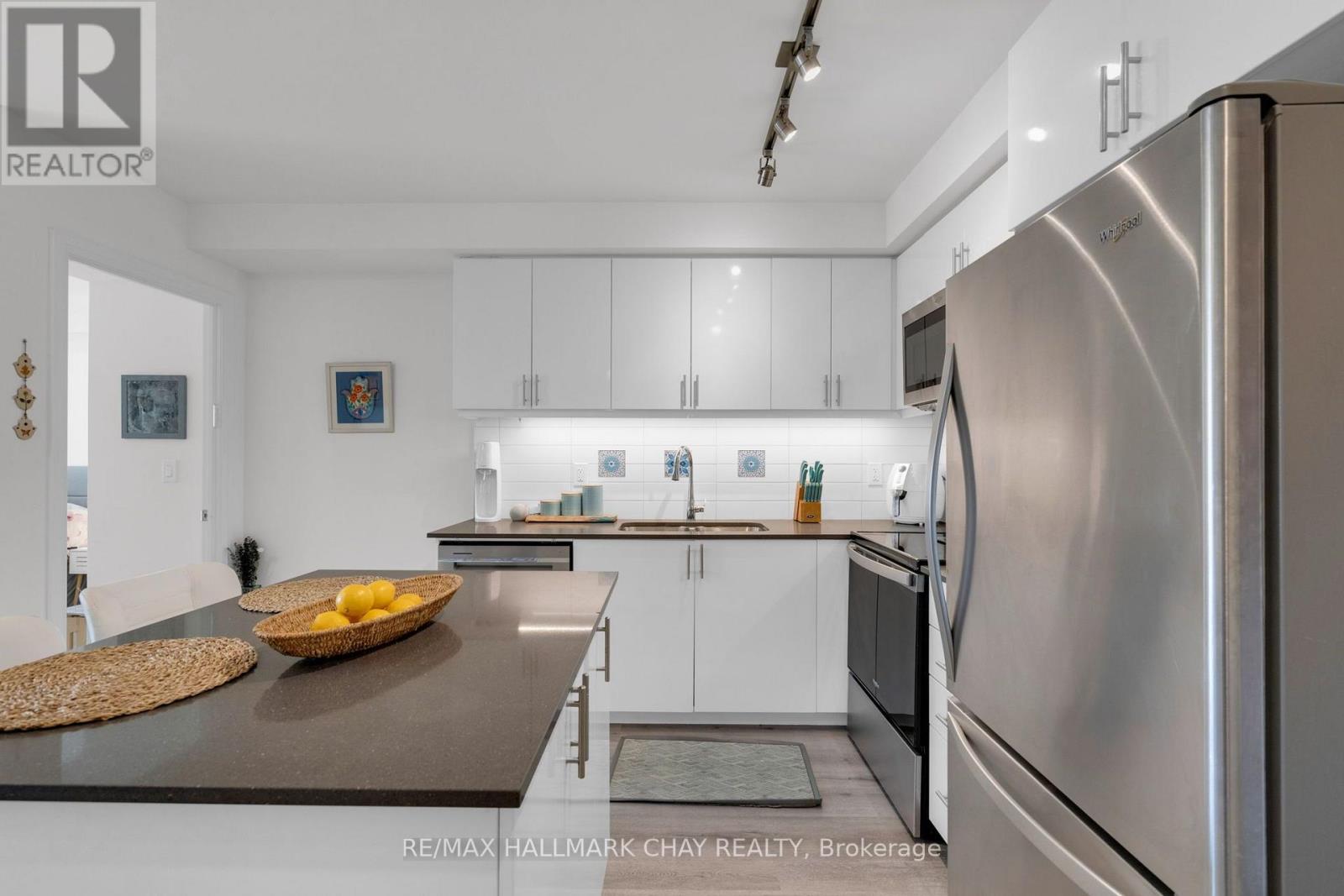 310 - 58 LAKESIDE TERRACE, Barrie (Little Lake) — photo 6