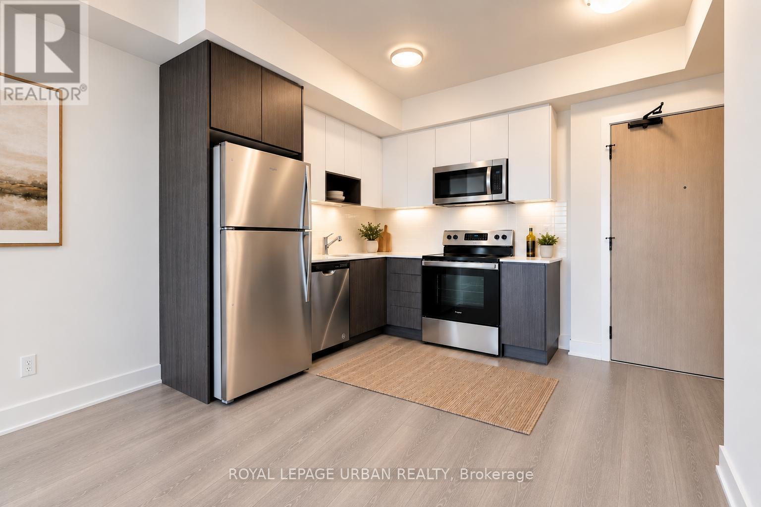 1108 - 204 BURNHAMTHORPE ROAD E, Mississauga (City Centre) — photo 2
