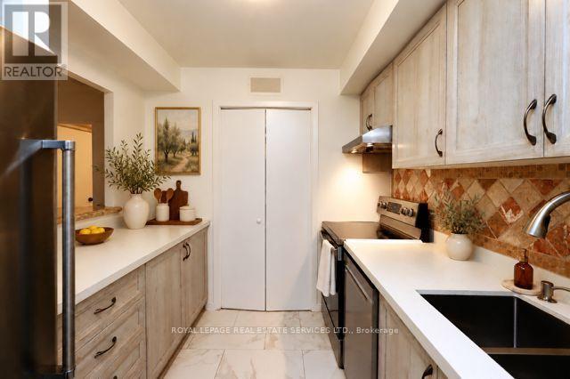 605 - 2261 LAKE SHORE BOULEVARD W, Toronto (Mimico) — photo 8