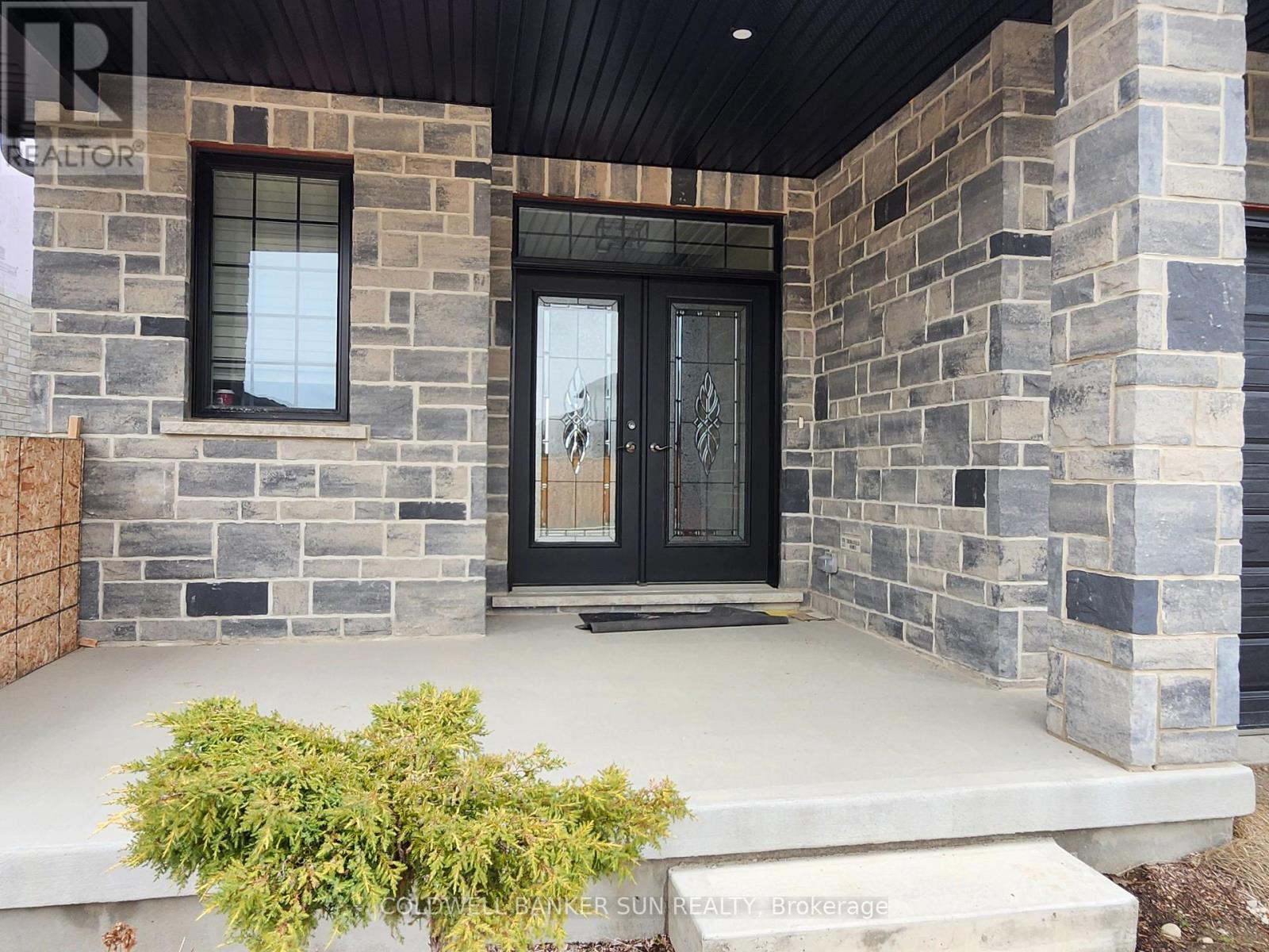 78 GELLERT DRIVE — photo 2
