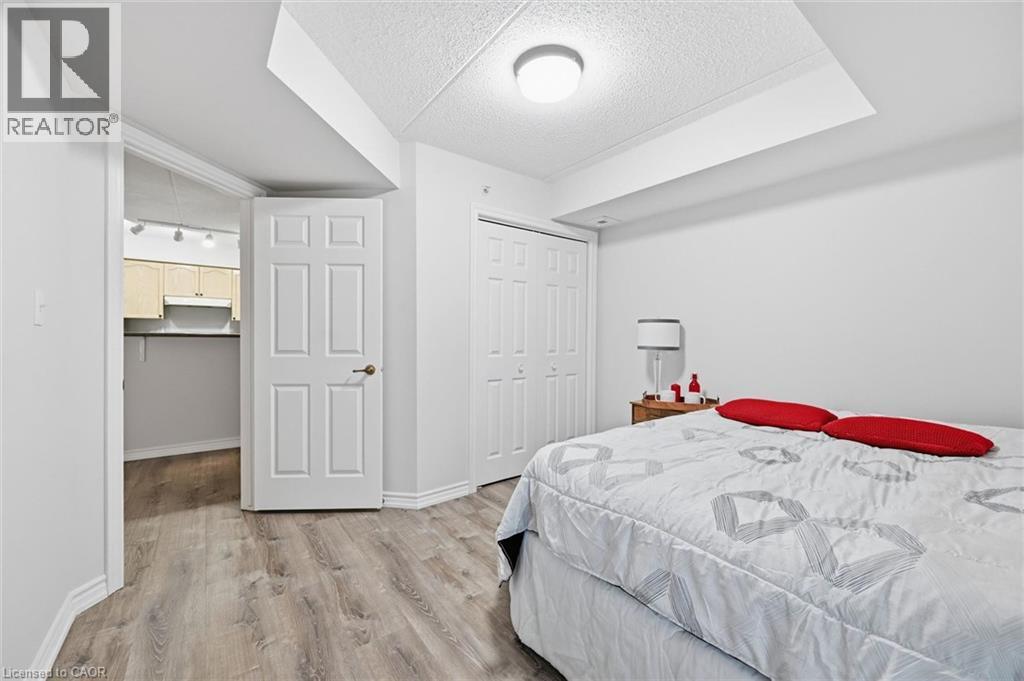 1470 BISHOPS GATE Unit# 206, Oakville — photo 12
