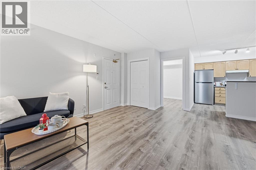 1470 BISHOPS GATE Unit# 206, Oakville — photo 4
