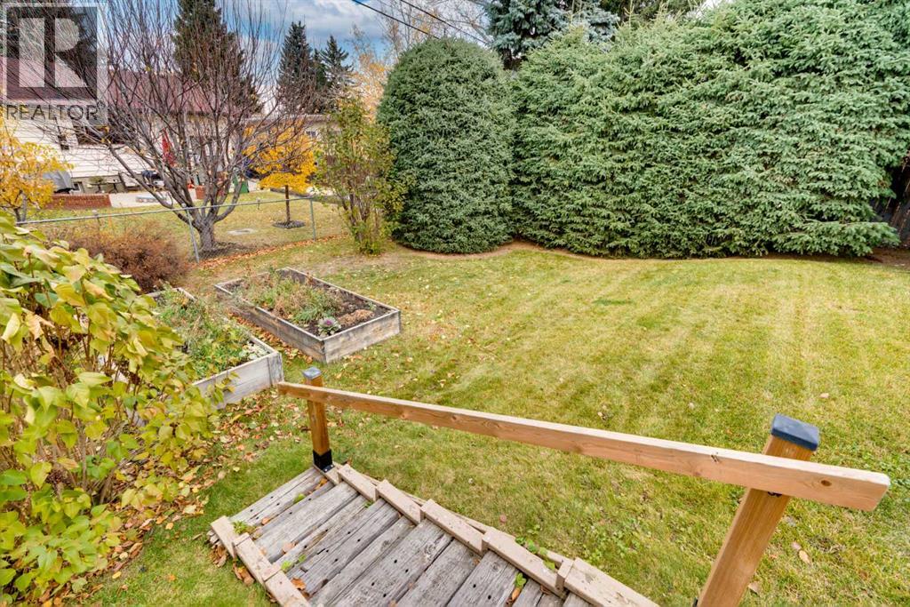 616 Hunts Crescent NW, Calgary — photo 35