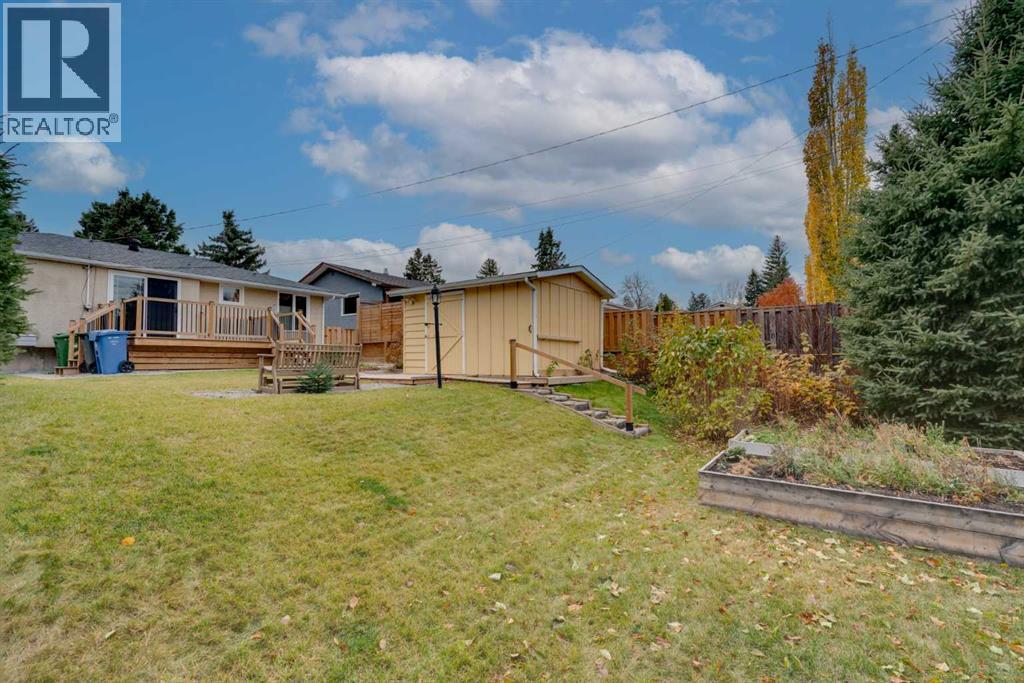 616 Hunts Crescent NW, Calgary — photo 36