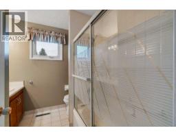 616 Hunts Crescent NW, Calgary — photo 15