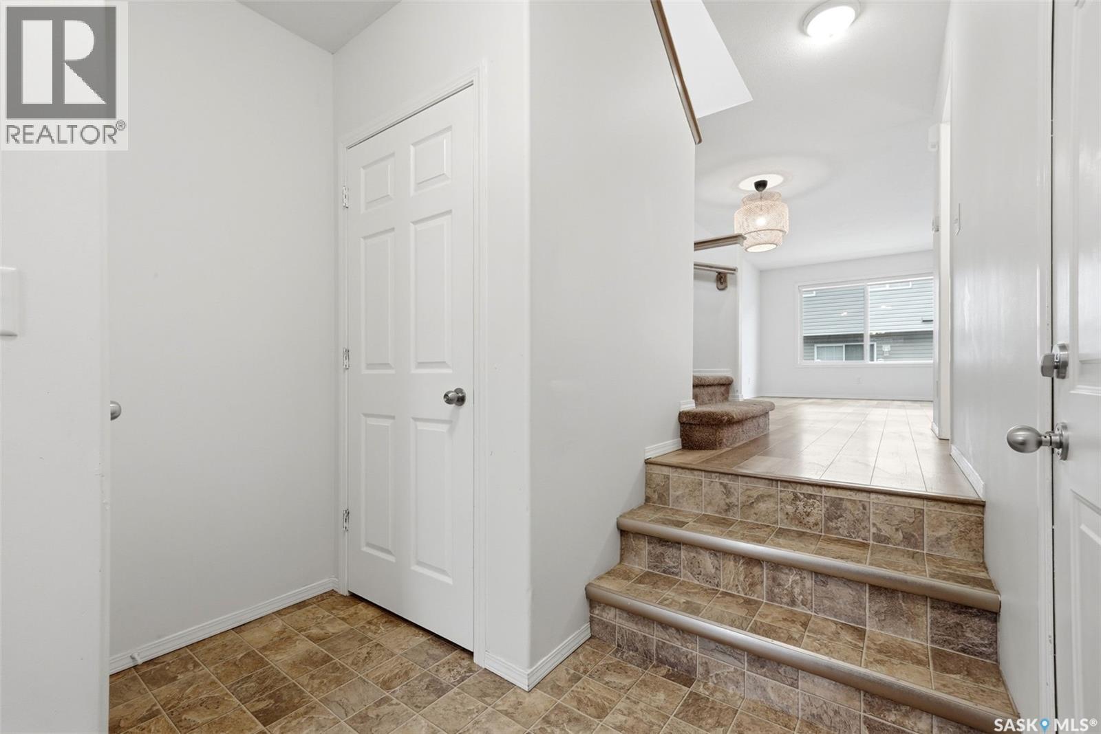 2914 Cranbourn CRESCENT, Regina — photo 4