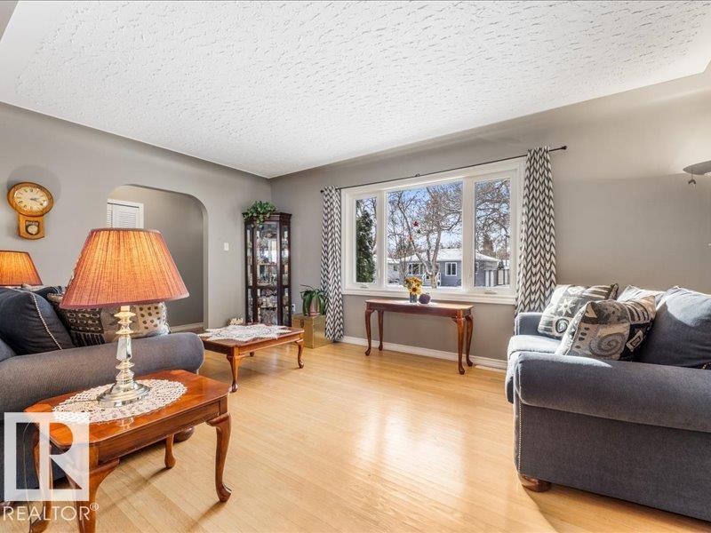 Property photograph 6 for MLS E4514833