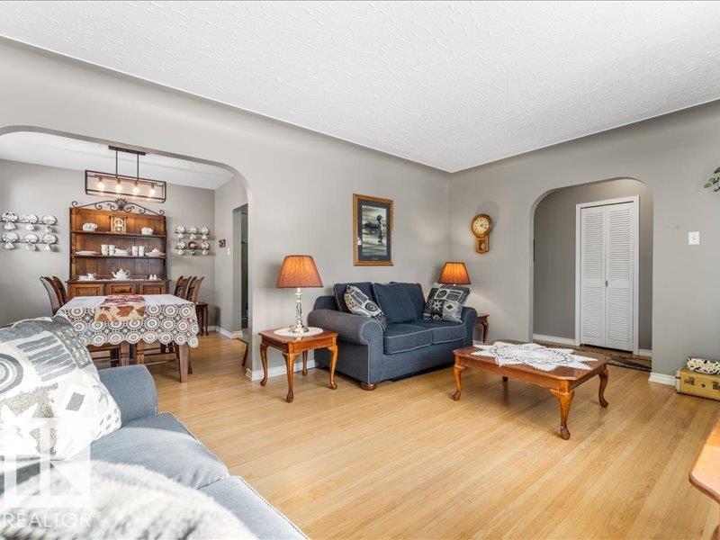 Property photograph 7 for MLS E4514833