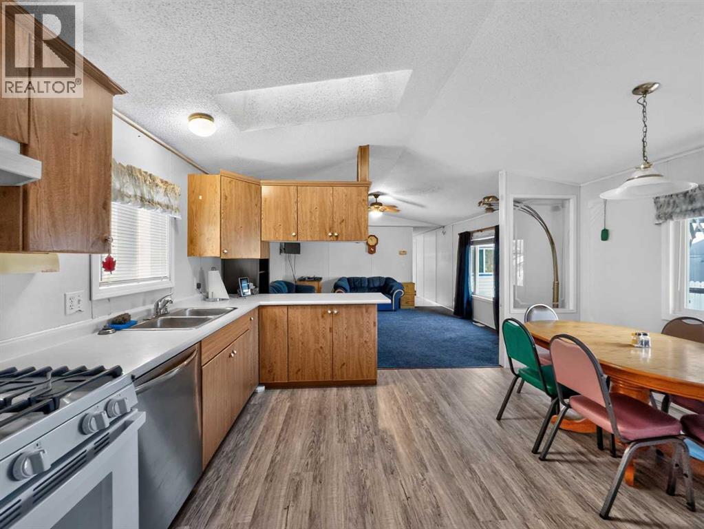 10626 101 Avenue, La Crete — photo 3