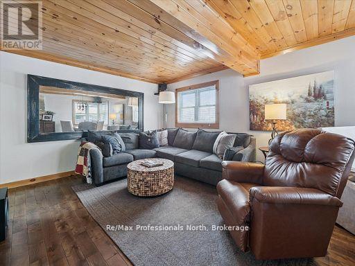220-250 BROCK STREET, Gravenhurst (Muskoka (S)) — photo 4
