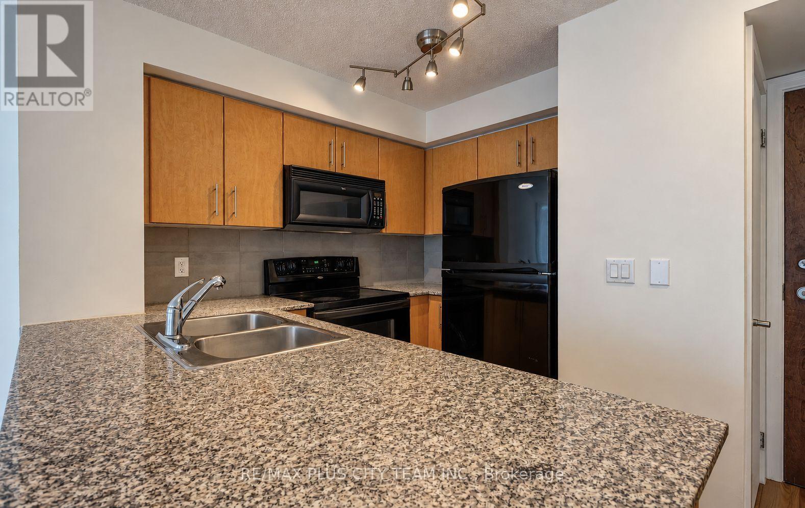 1004 - 16 YONGE STREET, Toronto (Waterfront Communities) — photo 4