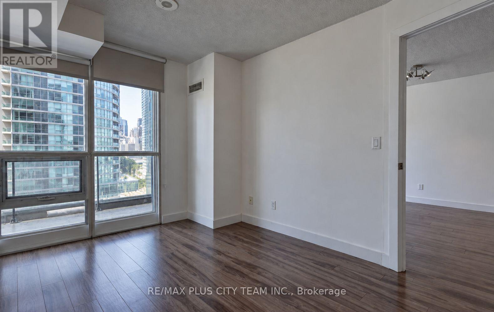 1004 - 16 YONGE STREET, Toronto (Waterfront Communities) — photo 6