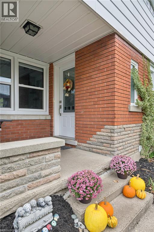 16 DOWNEY Street, Kitchener — photo 5