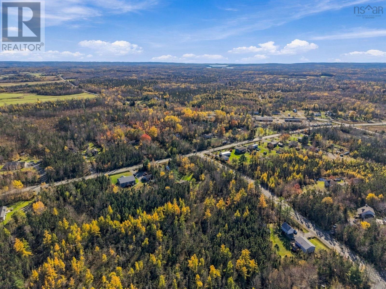 7427 Highway 14, photo 36